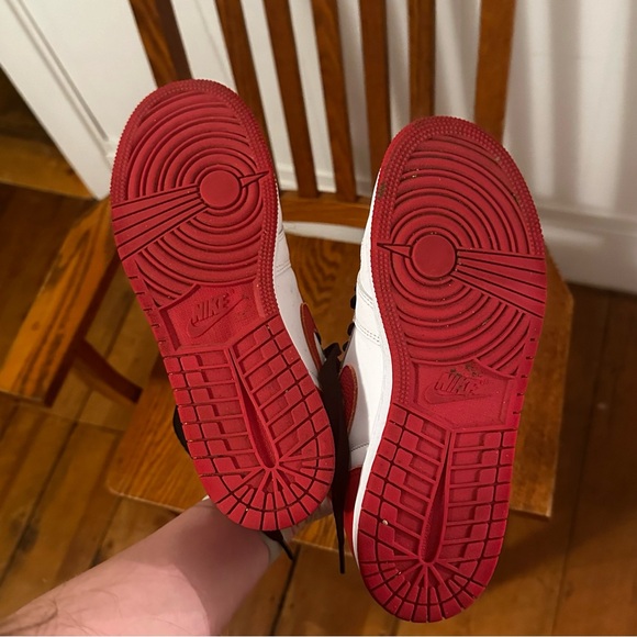 AIR JORDAN 1 RETRO HIGH OG HERITAGE - Picture 6 of 7